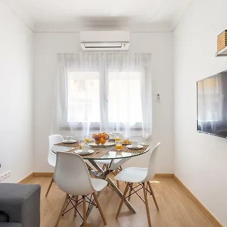 Apartment First House *